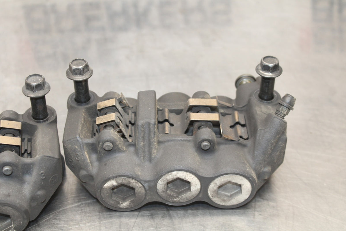 07 YAMAHA YZF R1 RIGHT LEFT FRONT BRAKE CALIPER SET PAIR CALIPERS BB826