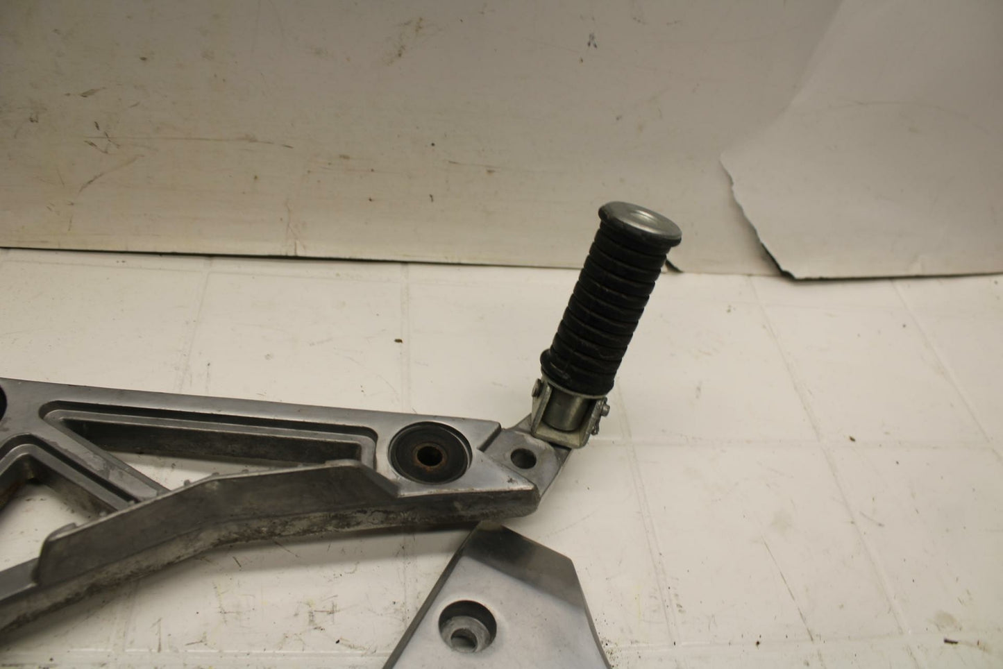 86-89 YAMAHA FJ1200 RIGHT LEFT REARSETS REAR SET DRIVER FOOT PEGS  BB11