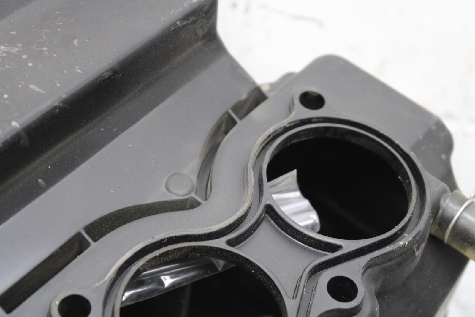 2015 Suzuki GSXR750 AIRBOX AIR INTAKE FILTER BOX BB595