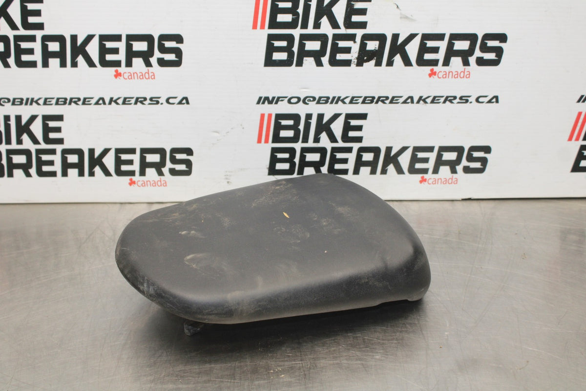 08-09 SUZUKI GSXR750 REAR BACK PASSENGER TANDEM SEAT PAD SADDLE PILLION BB854