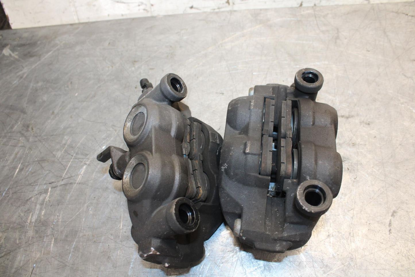 2008 Kawasaki Ninja ZX10R ZX1000E RIGHT LEFT FRONT BRAKE CALIPER SET PAIR BB524