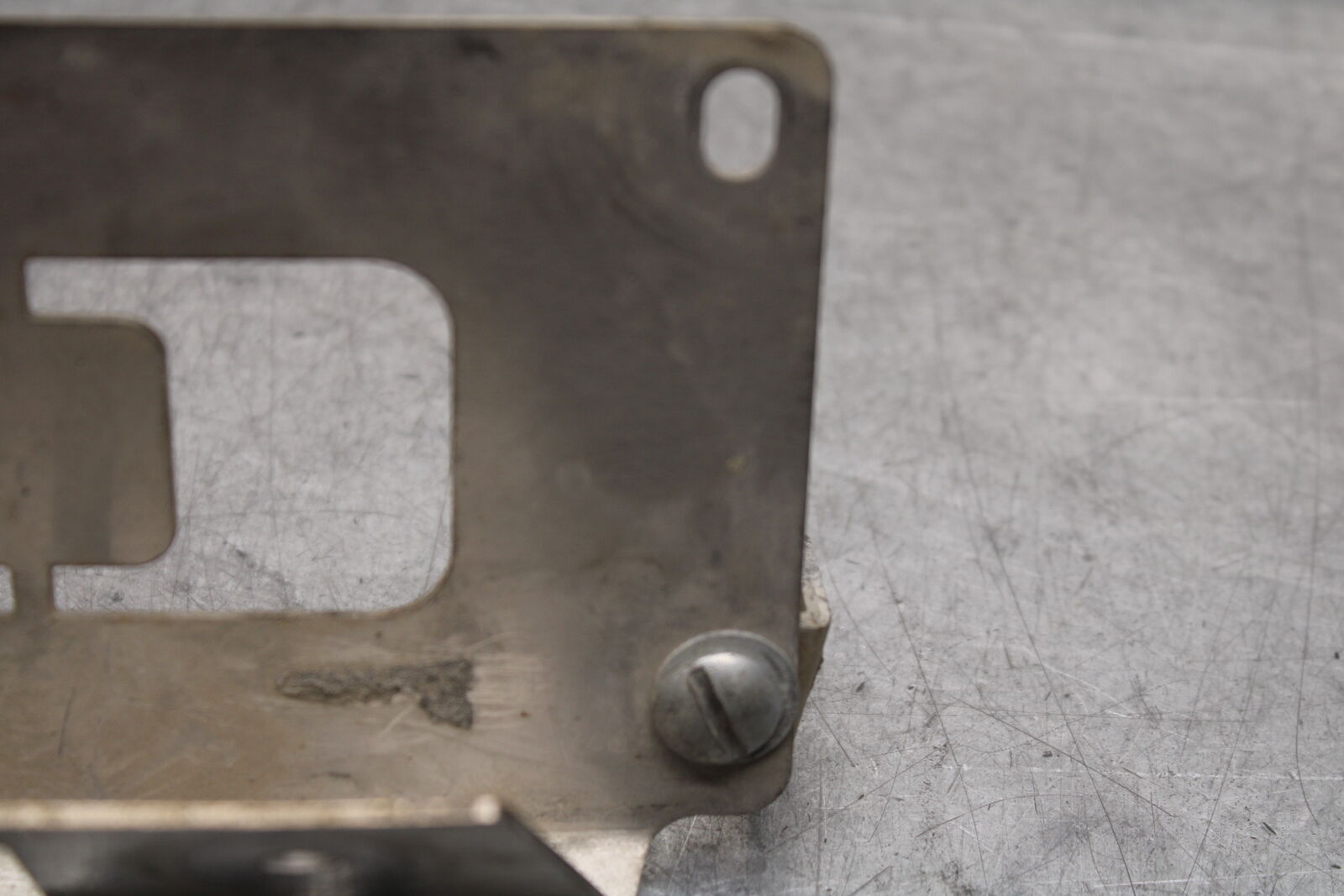09-15 YAMAHA FZ6R FENDER ELIMINATOR LICENSE PLATE BRACKET   BB686