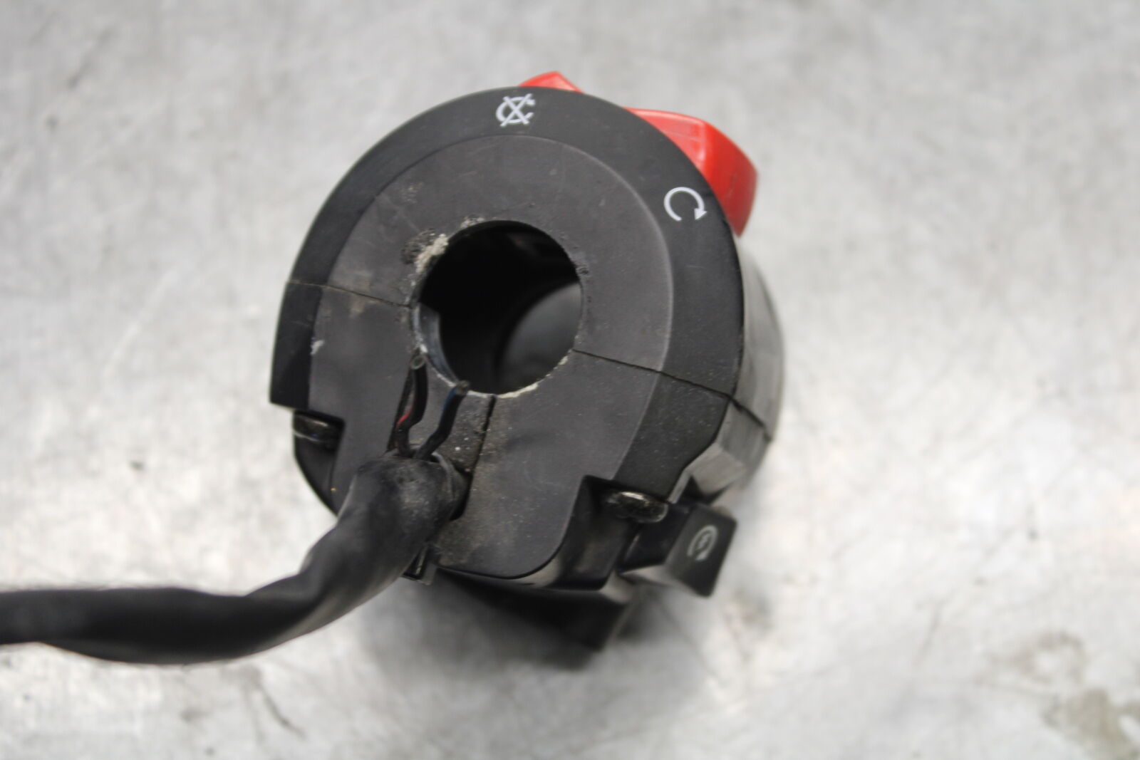 05-06 SUZUKI GSXR1000 RIGHT CLIP ON HANDLE KILL OFF START SWITCH SWITCHES BB677