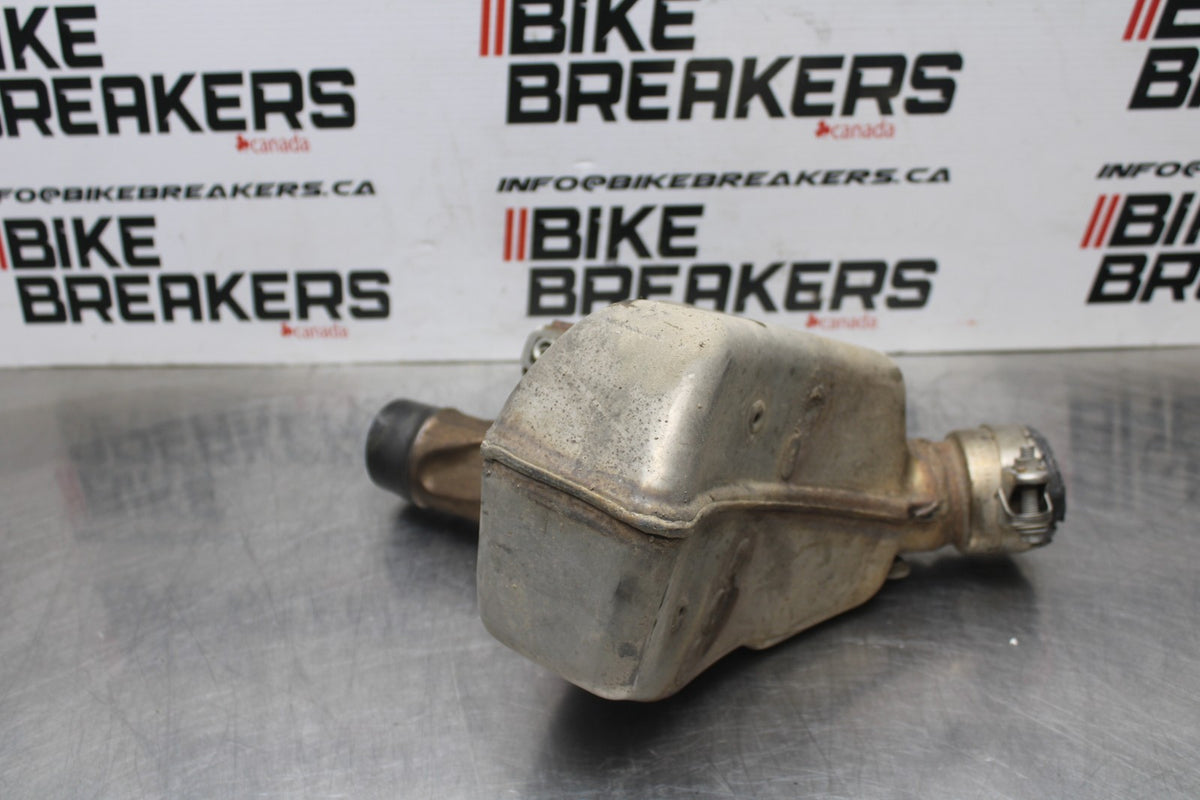 24-25 KAWASAKI NINJA ZX6R EXHAUST CAT MIDPIPE  BB785