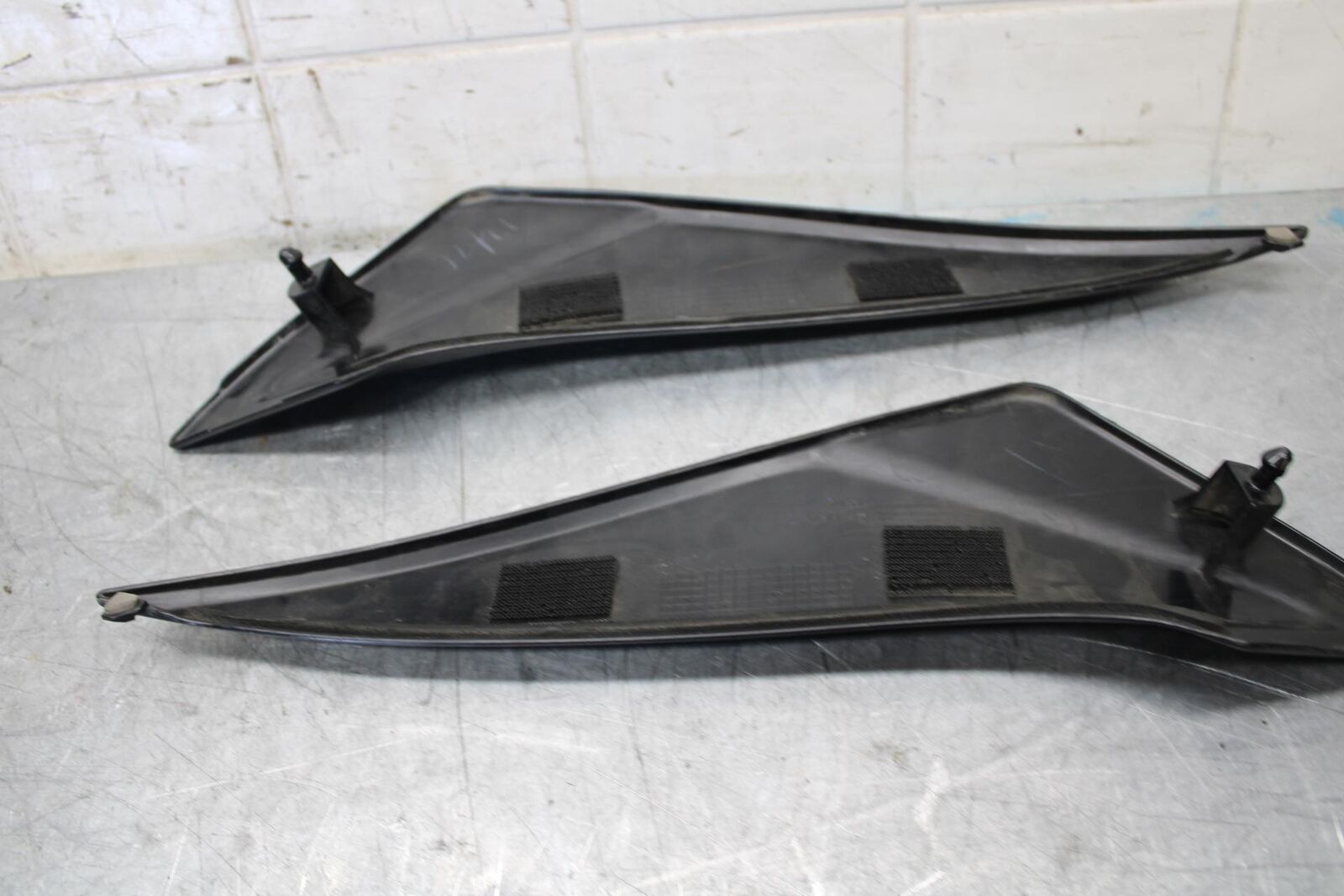 2017 Suzuki GSXR600 RIGHT LEFT GAS FUEL TANK PANELS COVERS TRIM SET COWLS  BB527