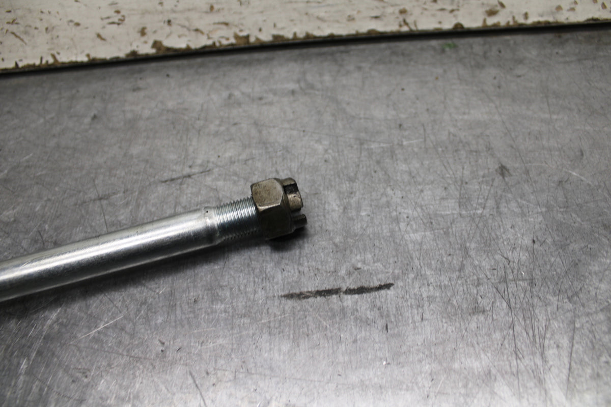 24 KAWASAKI NINJA 500 ABS FRONT WHEEL RIM AXLE PIVOT BOLT BB744