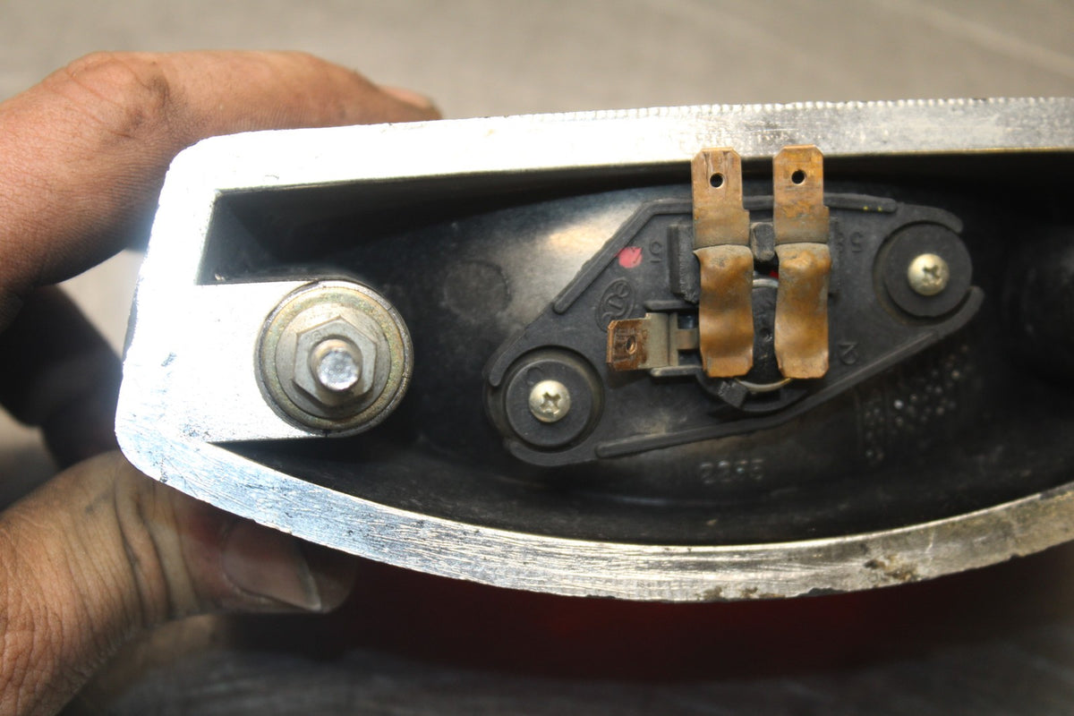 02 DUCATI MONSTER 620 REAR TAIL TAILLIGHT BACK BRAKE LIGHT BB851
