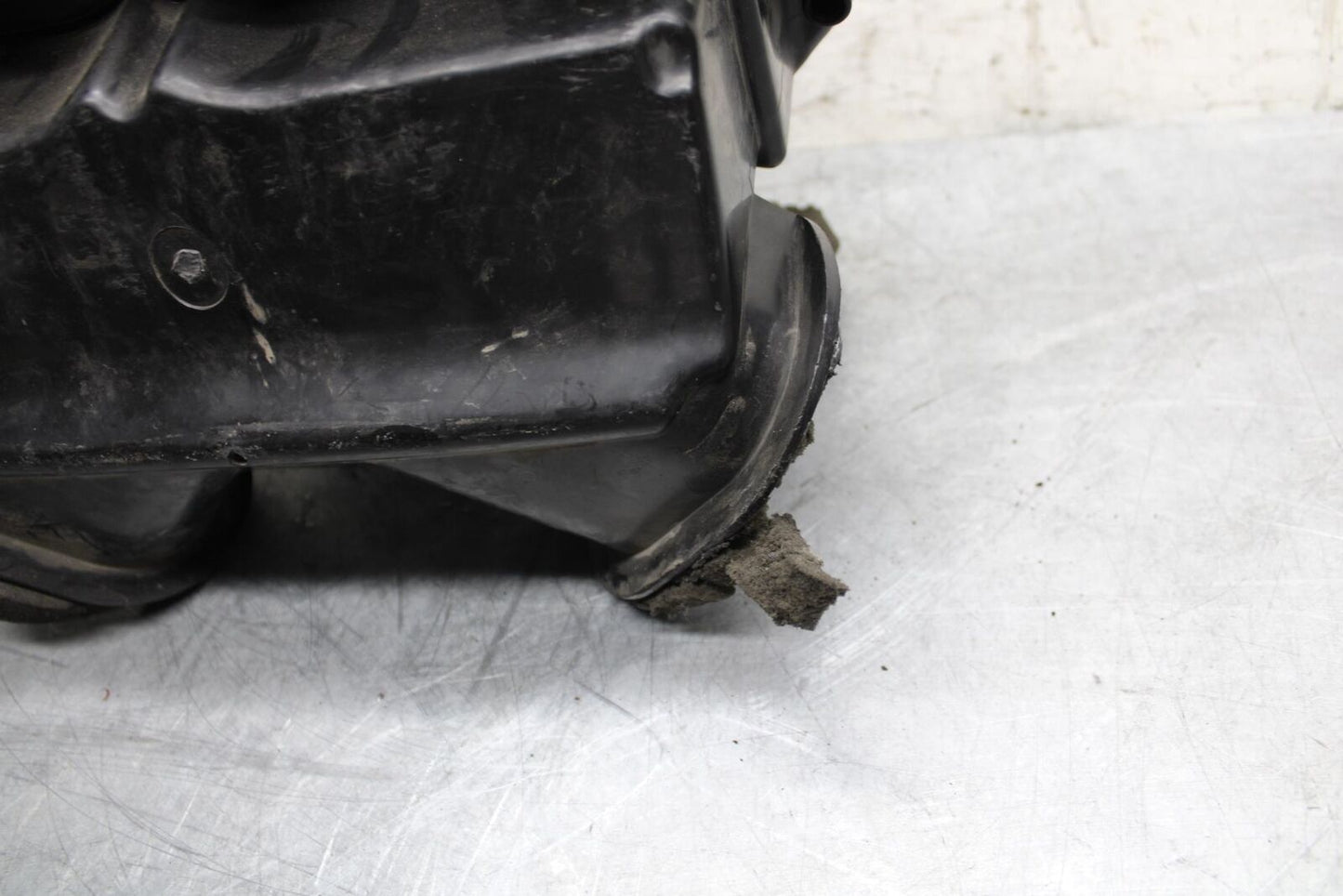 2007 Suzuki GSXR750 AIRBOX AIR INTAKE FILTER BOX 13700-02H03 BB546