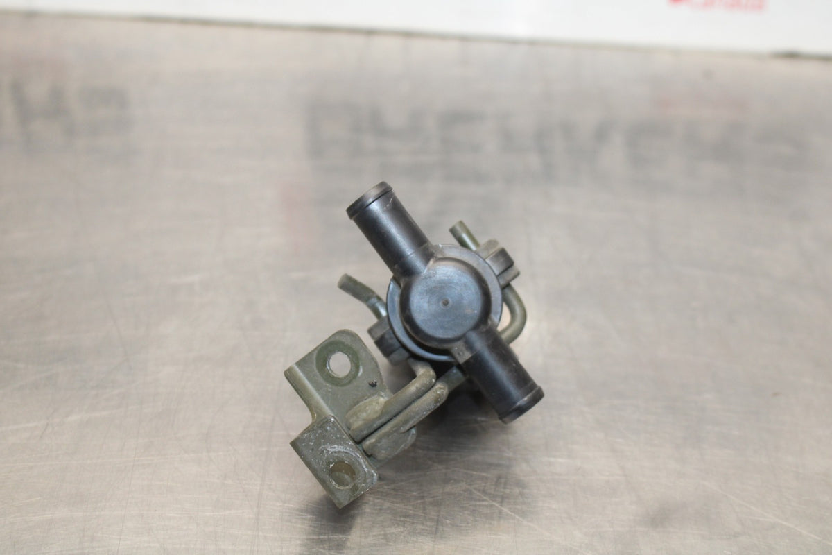 05-06 SUZUKI GSXR1000 AIR VALVE SOLENOID TOP ENGINE SWITCH SENSOR BB857