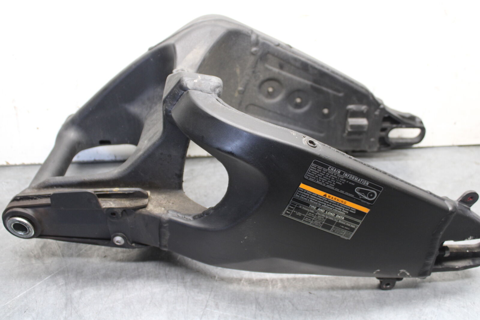 13-18 KAWASAKI NINJA ZX6R REAR SWINGARM BACK SWING ARM 33001-0584 BB666