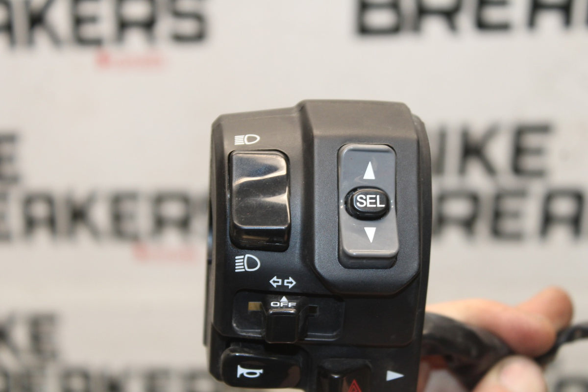 24-25 KAWASAKI NINJA ZX6R LEFT CLIP ON HANDLE HORN SIGNALS SWITCHES BB939
