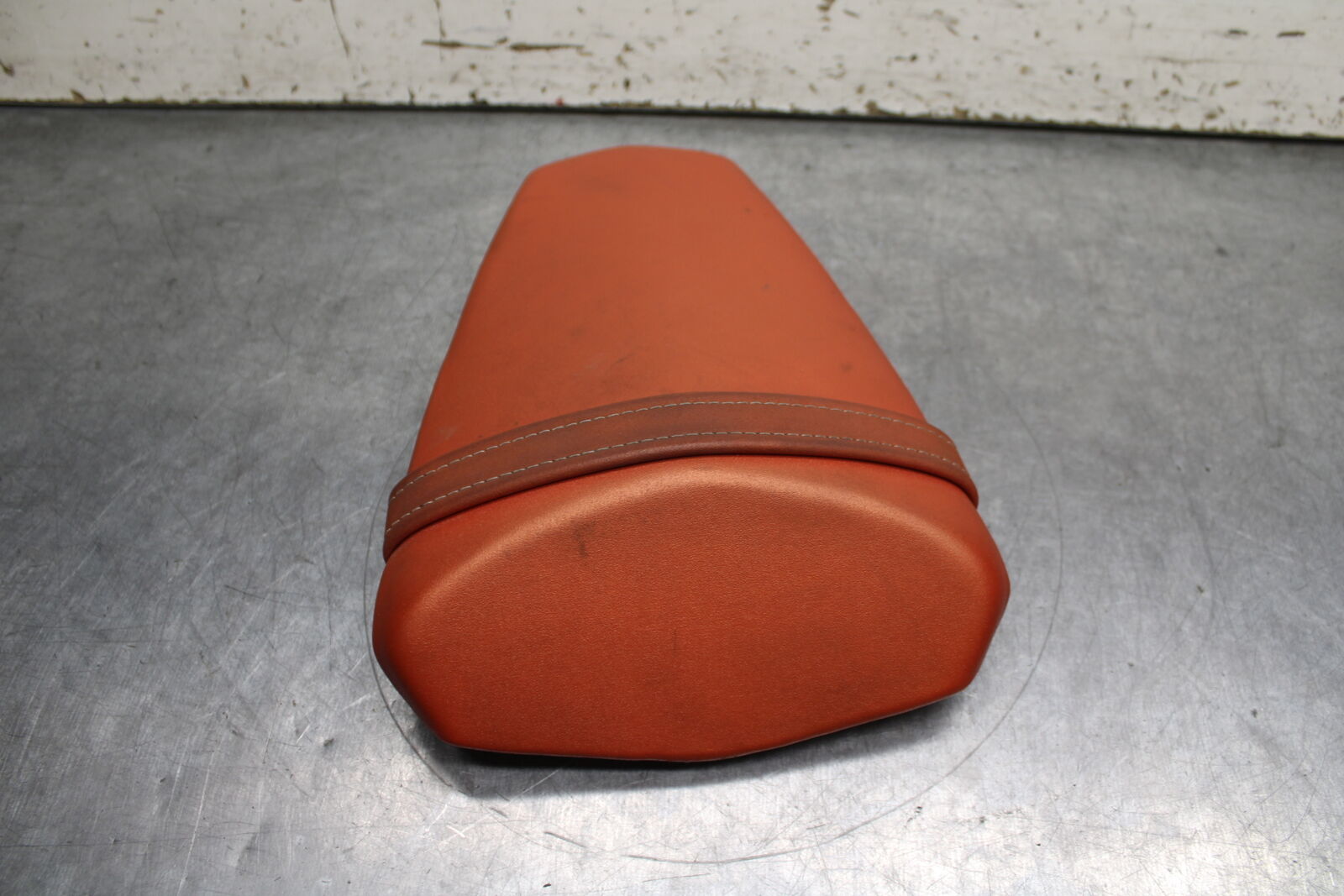12-13 KAWASAKI Z1000 REAR BACK PASSENGER TANDEM SEAT PAD SADDLE PILLION BB743
