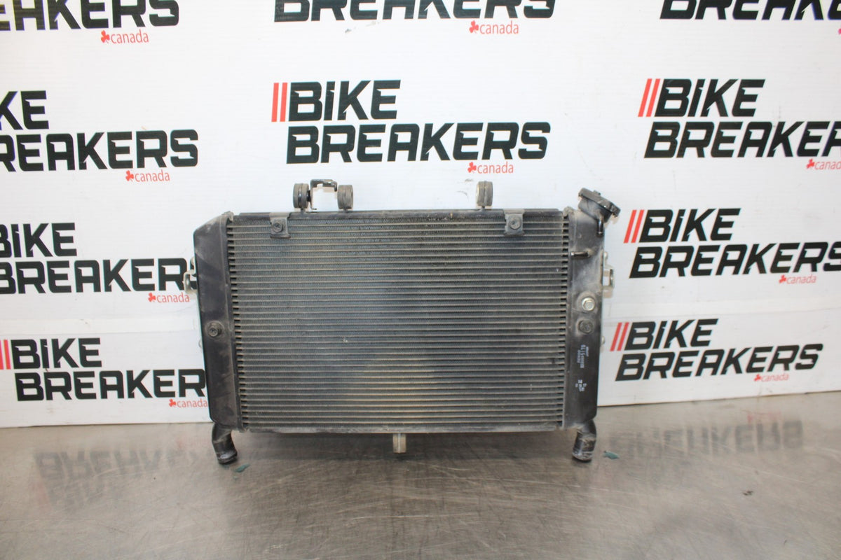15-17 YAMAHA FJ09 ENGINE RADIATOR MOTOR COOLER COOLING RADIATER BB906