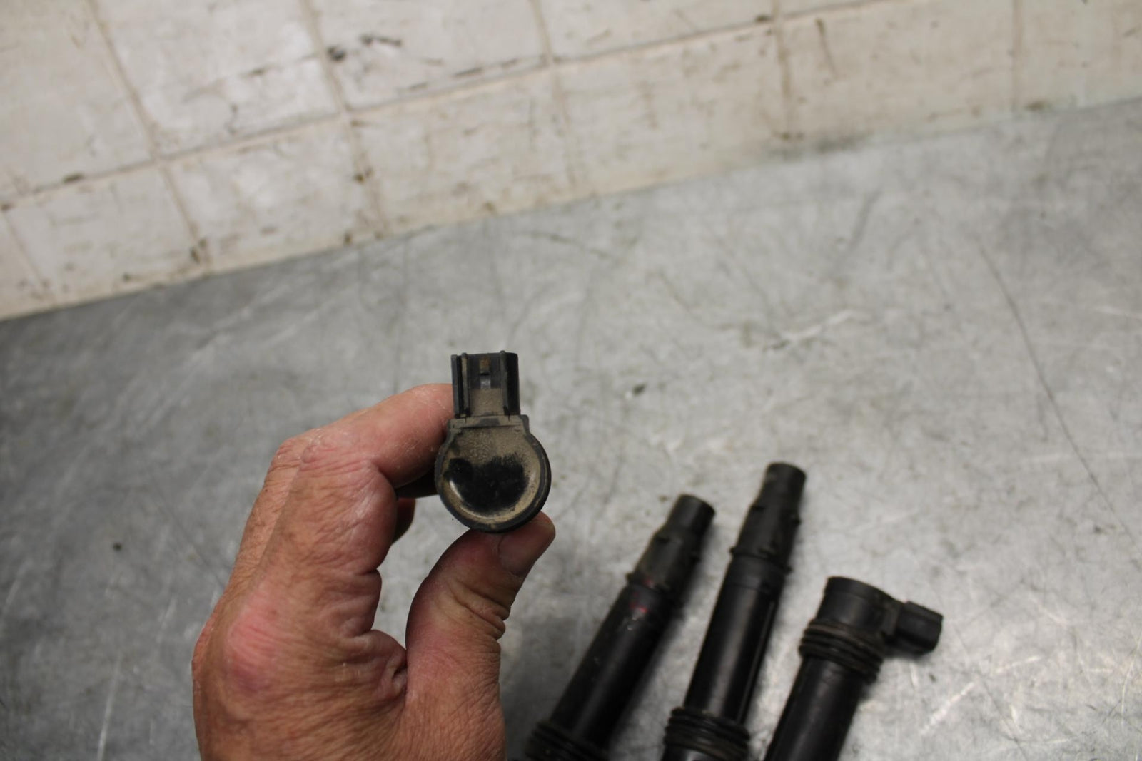 19-20 KAWASAKI NINJA ZX6R  IGNITION COILS COIL SPARK PLUG CAPS 21171-0757 BB528