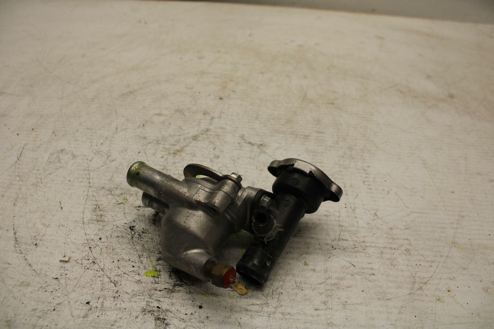 04-06 HONDA SHADOW 750 VT750C THERMOSTAT W HOUSING ASSEMBLY BB360