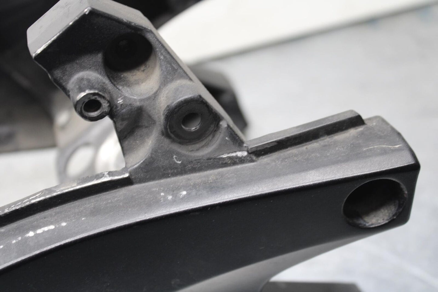 06-07 SUZUKI GSXR750 REAR SUBFRAME SUB FRAME 41211-01H00-YAP 41231-41G10 BB613