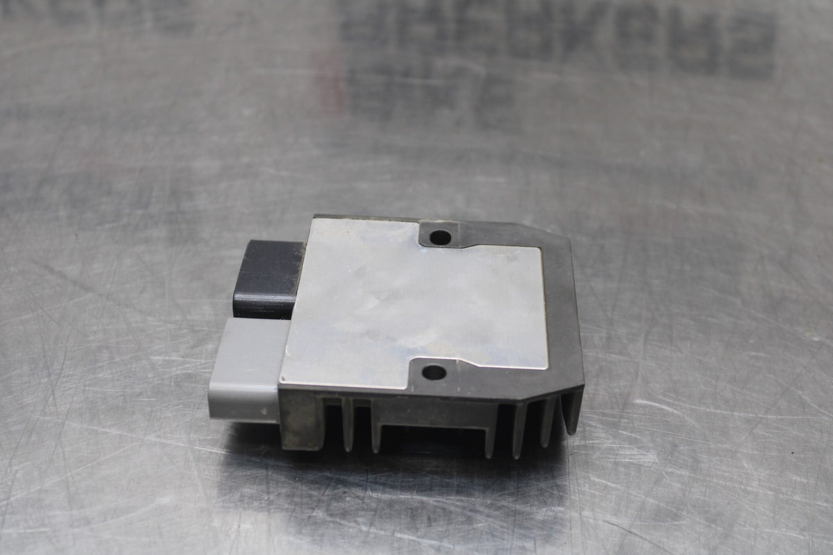 16 YAMAHA XSR900 RECTIFIER VOLTAGE REGULATOR BB786