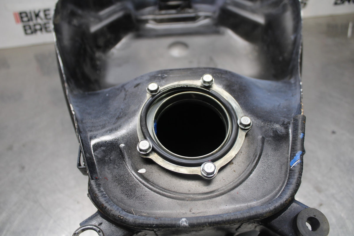 23 KAWASAKI Z900RS GAS TANK FUEL CELL PETROL RESERVOIR BB935
