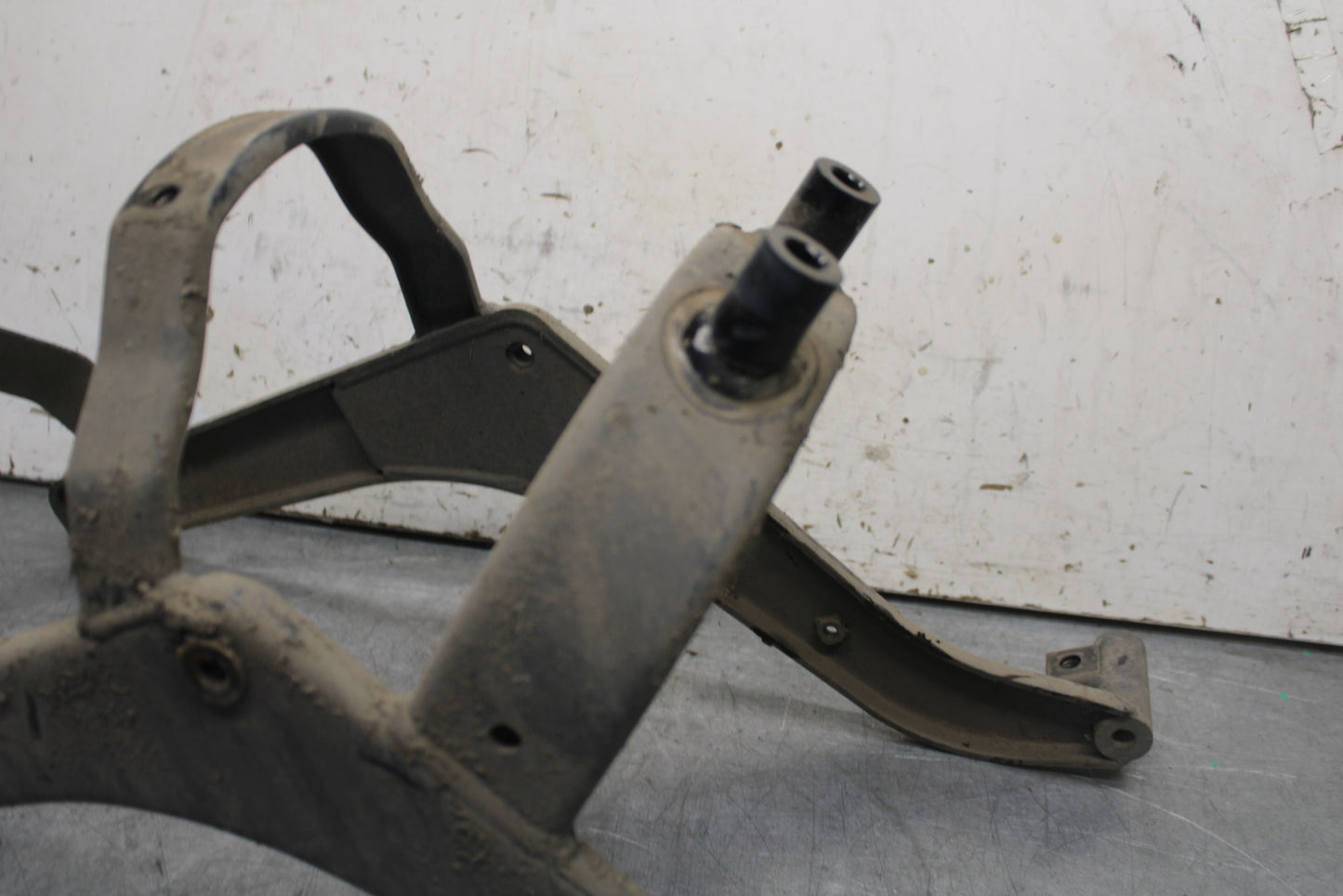 05-06 YAMAHA ROYAL STAR REAR FENDER SUPPORT FRAME SUBFRAME 4XY-21190-02-00 BB697