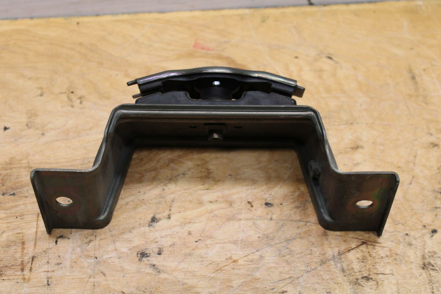 02-03 SUZUKI VSTROM 1000 GAS TANK FUEL CELL PETROL RESERVOIR BRACKET MOUNT BB331