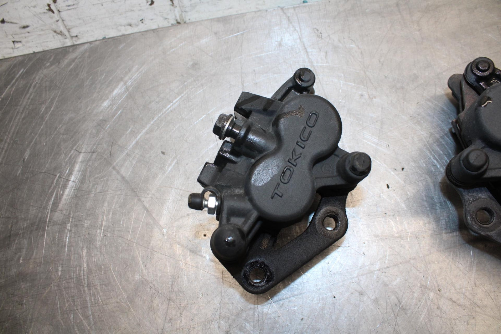 11-14 KAWASAKI VERSYS 650 LE 650C RIGHT LEFT FRONT BRAKE CALIPER SET PAIR BB498