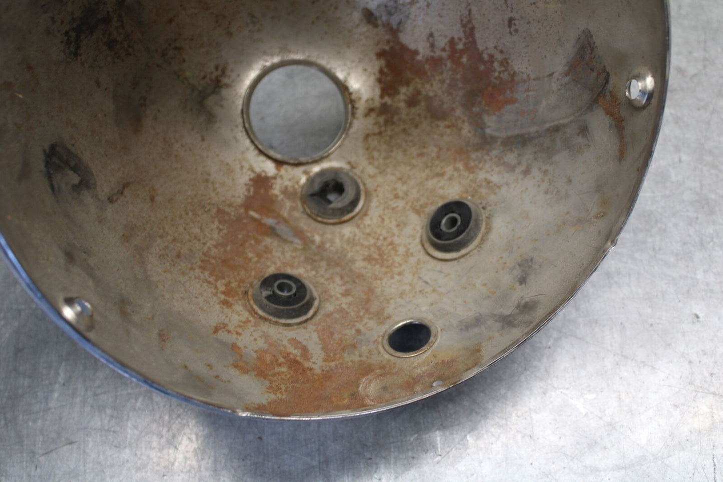 05-09 SUZUKI BOULEVARD C90 HEADLIGHT CASE HOUSING BUCKET BB692