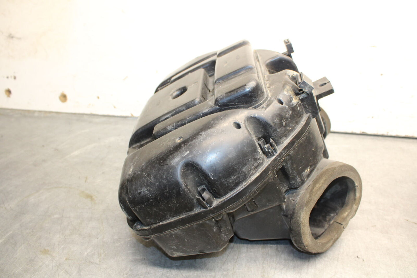 06-07 SUZUKI GSXR750 AIRBOX AIR INTAKE FILTER BOX 13700-02H03 BB670