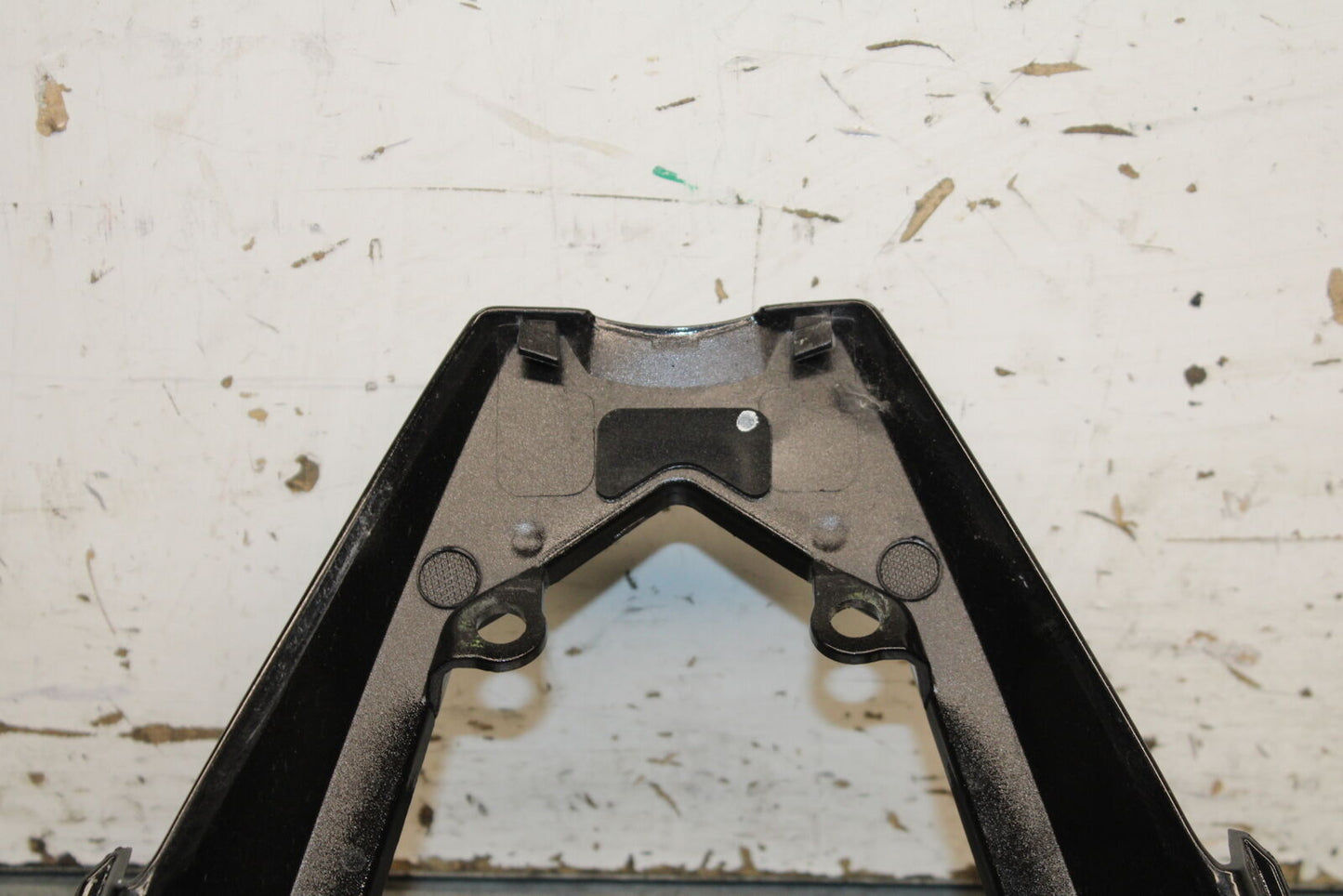 19-22 KAWASAKI Z400 CENTER REAR BACK TAIL FAIRING COWL BB738