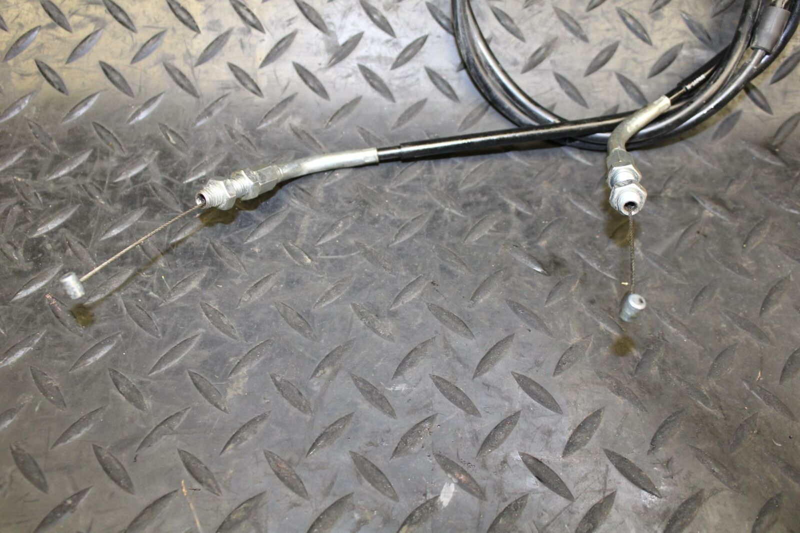 08-09 SUZUKI GSXR750 THROTTLE CABLES LINES BB 179