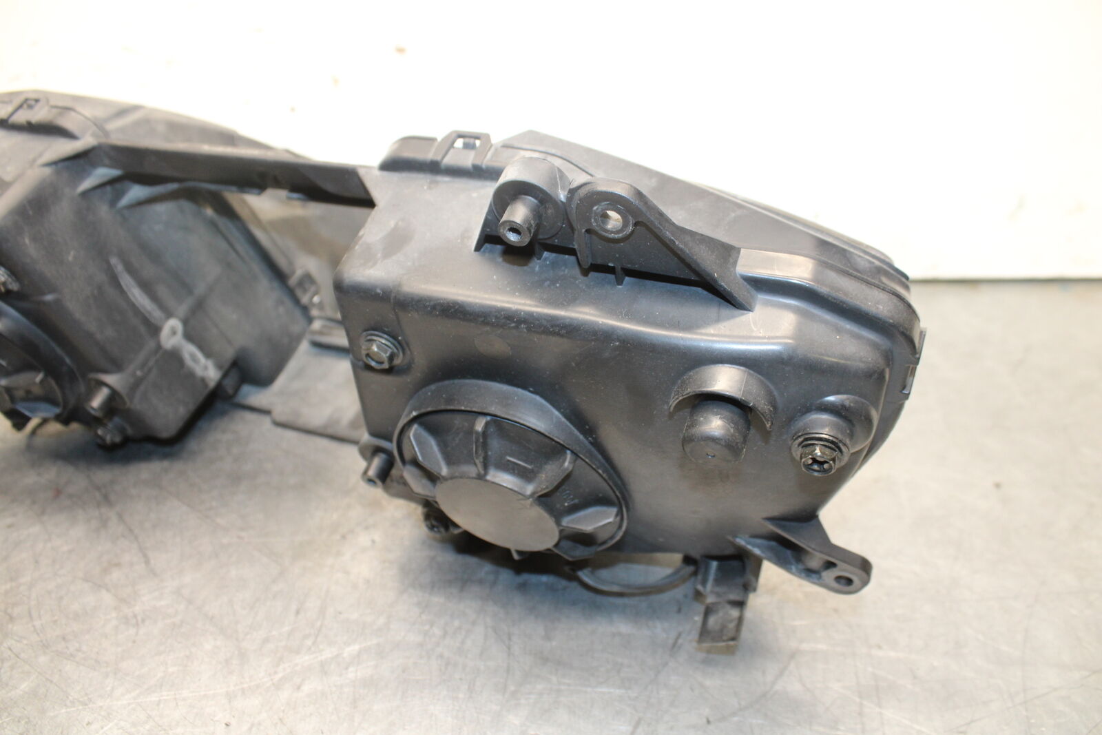 06 YAMAHA YZF R6 FRONT HEADLIGHT HEAD LIGHT LAMP BB716