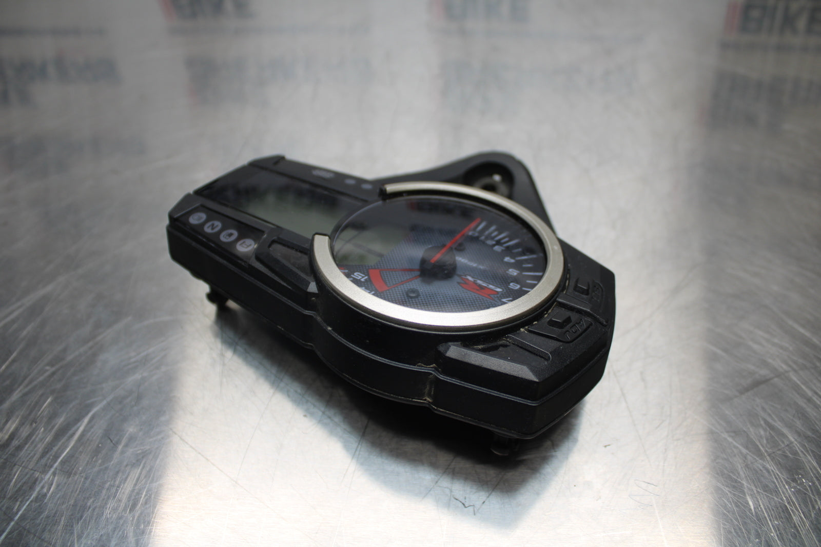 11 SUZUKI GSXR1000 SPEEDO TACH GAUGES CLUSTER SPEEDOMETER TACHOMETER BB142
