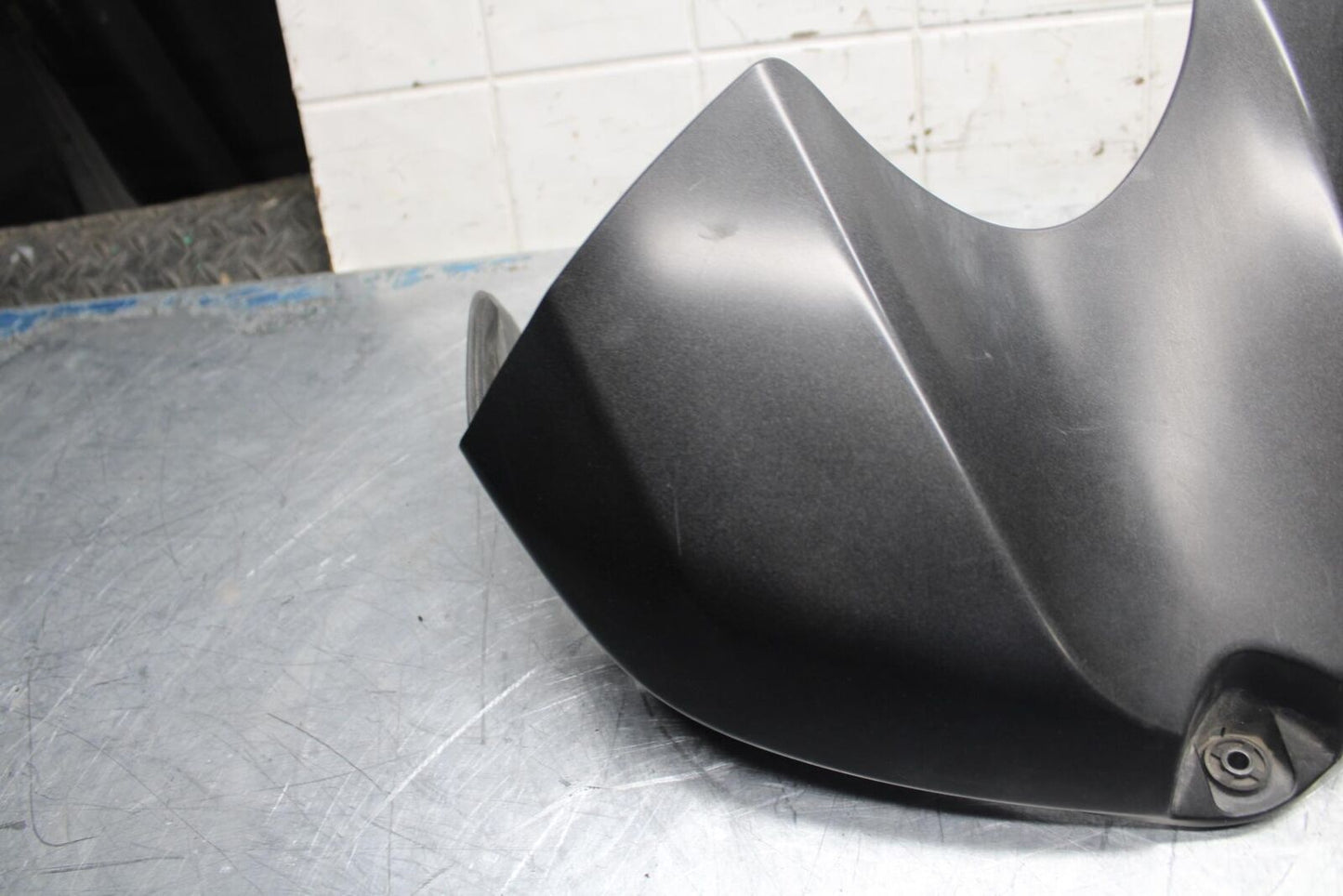 08-16 YAMAHA YZF R6 FRONT GAS TANK FUEL CELL FAIRING COWL COVER TRIM BB465