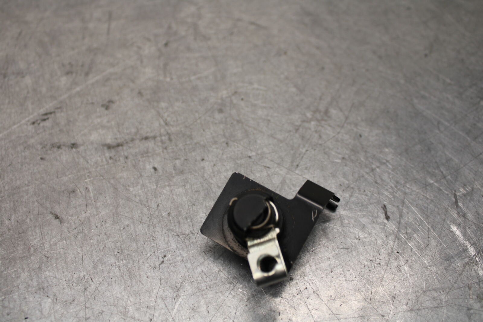 16 KAWASAKI NINJA ZX10R IGNITION LOCK  AND SEAT LOCK BB650