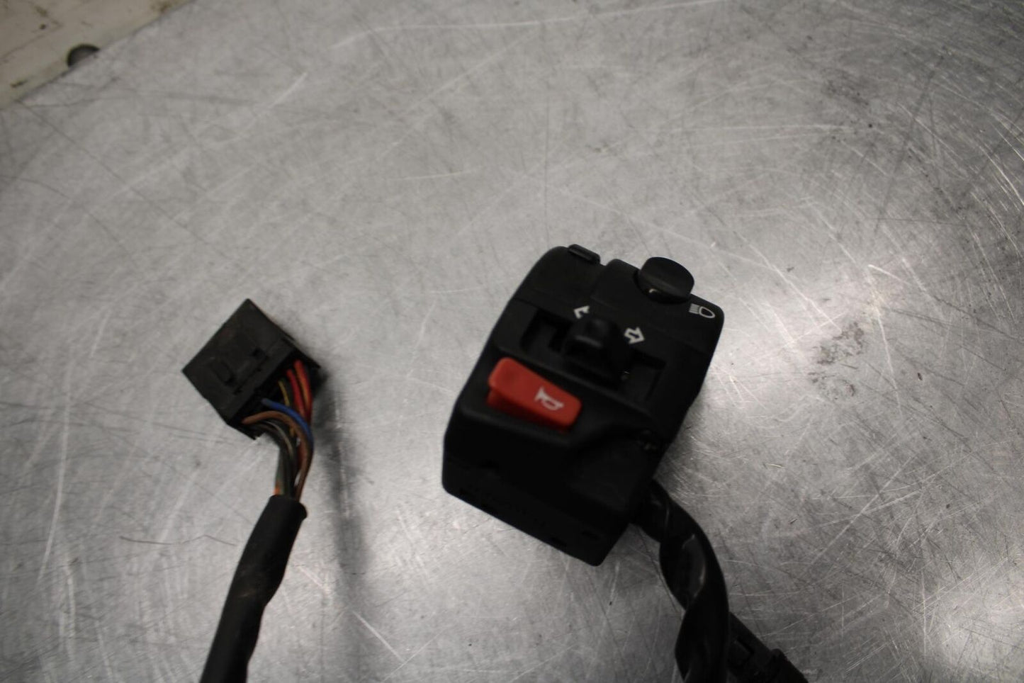 06-07 TRIUMPH DAYTONA 675 DAYTONA 675 LEFT CLIP ON HANDLE SIGNALS SWITCH BB441