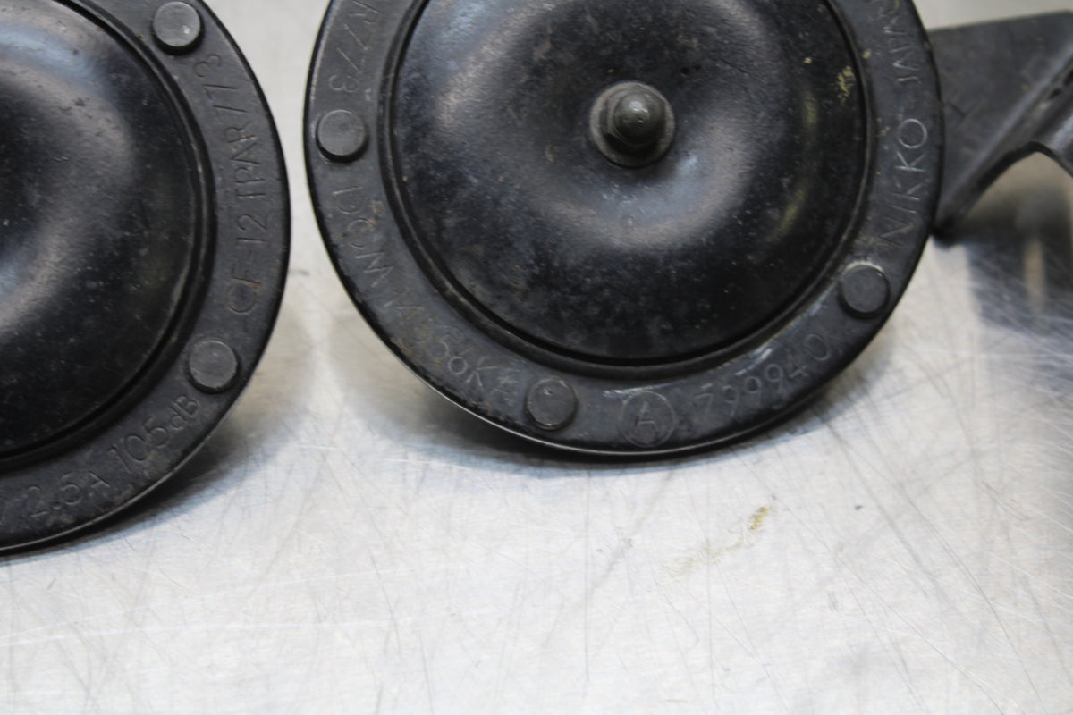 86 SUZUKI GS750ES HORN SIGNAL SET BB140