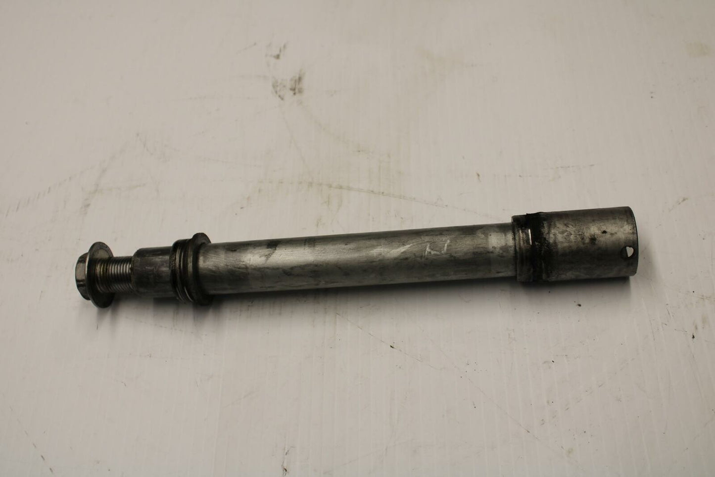 04-05 HONDA CBR1000RR FRONT WHEEL RIM AXLE PIVOT BOLT BB242
