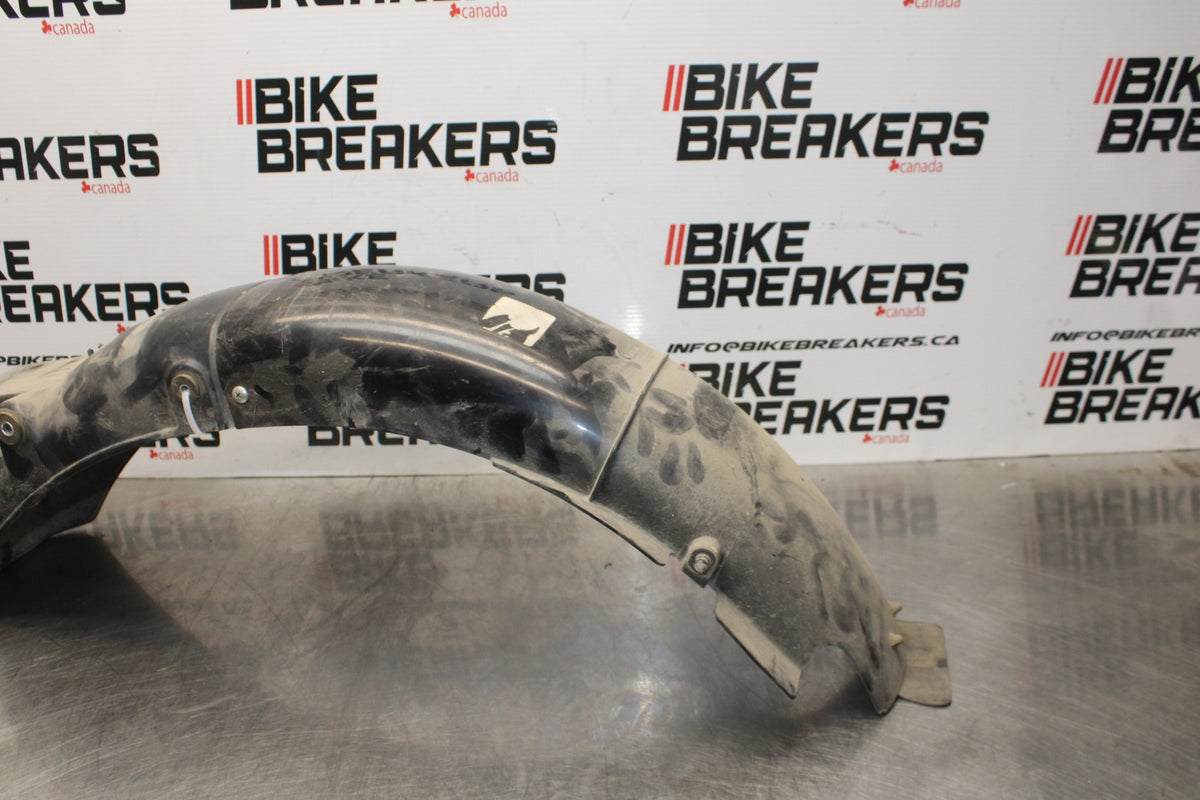 77 SUZUKI GS750 REAR BACK FENDER MUD GUARD BB779