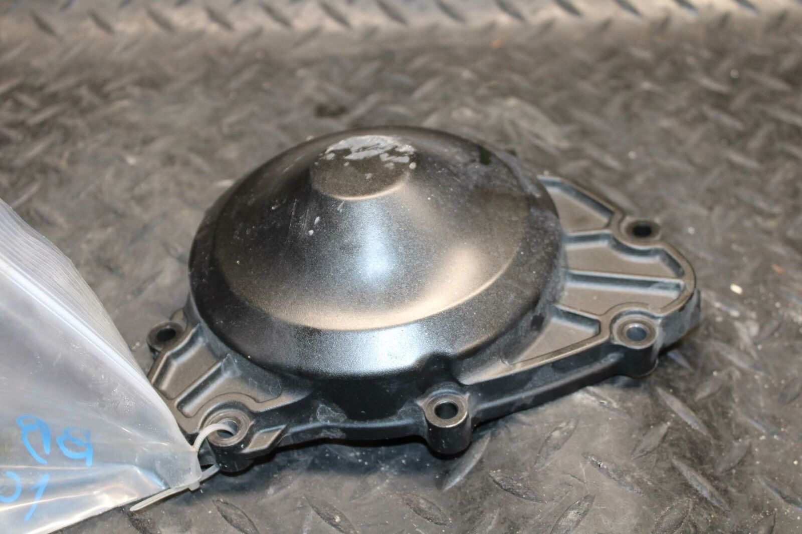 09-14 YAMAHA YZF R1 STATOR MAGNETO ALTERNATOR GENERATOR COVER BB192