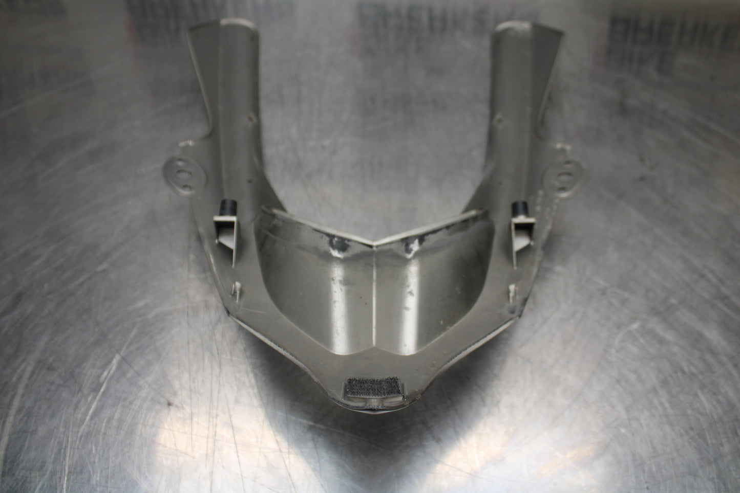 04-05 KAWASAKI NINJA ZX10R FRONT CENTER COWL FAIRING BB163