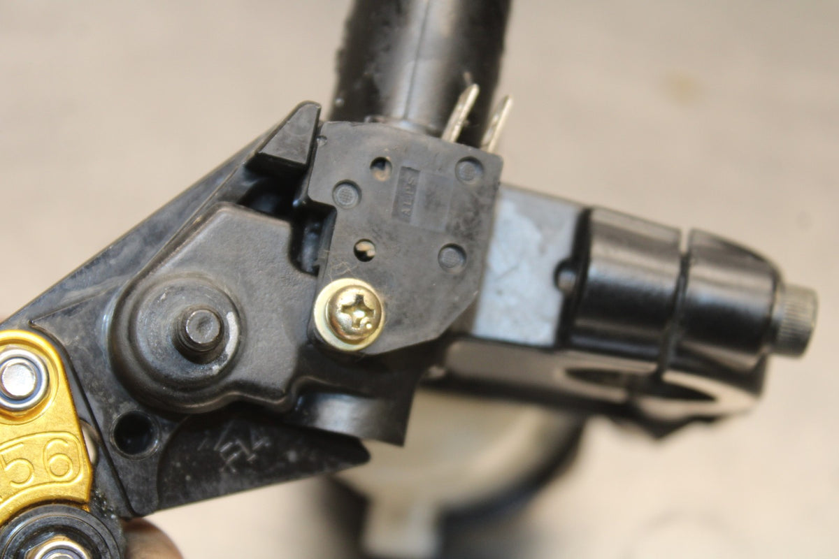 05-08 TRIUMPH SPEED TRIPLE 1050 FRONT BRAKE MASTER CYLINDER w/ LEVER BB933