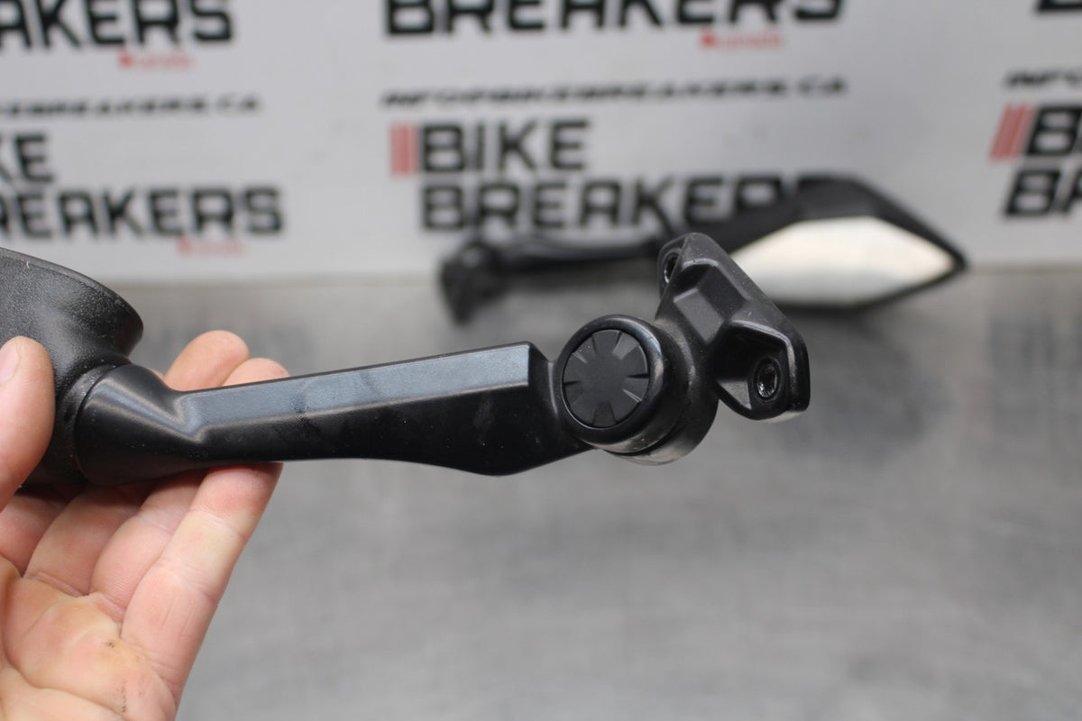 24-25 KAWASAKI NINJA ZX4R REAR VIEW MIRROR SET PAIR MIRRORS BB827