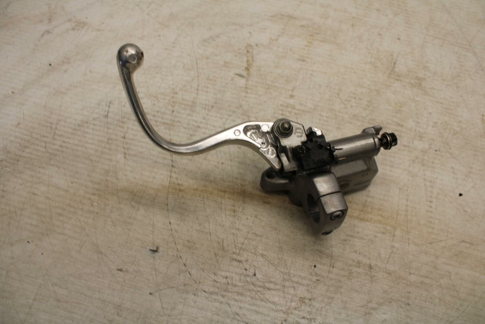 04-06 HONDA SHADOW 750 VT750C FRONT BRAKE MASTER CYLINDER BB360