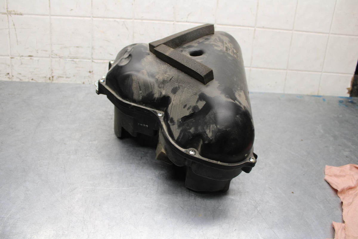 2012 Yamaha FZ8 AIRBOX AIR INTAKE BB550
