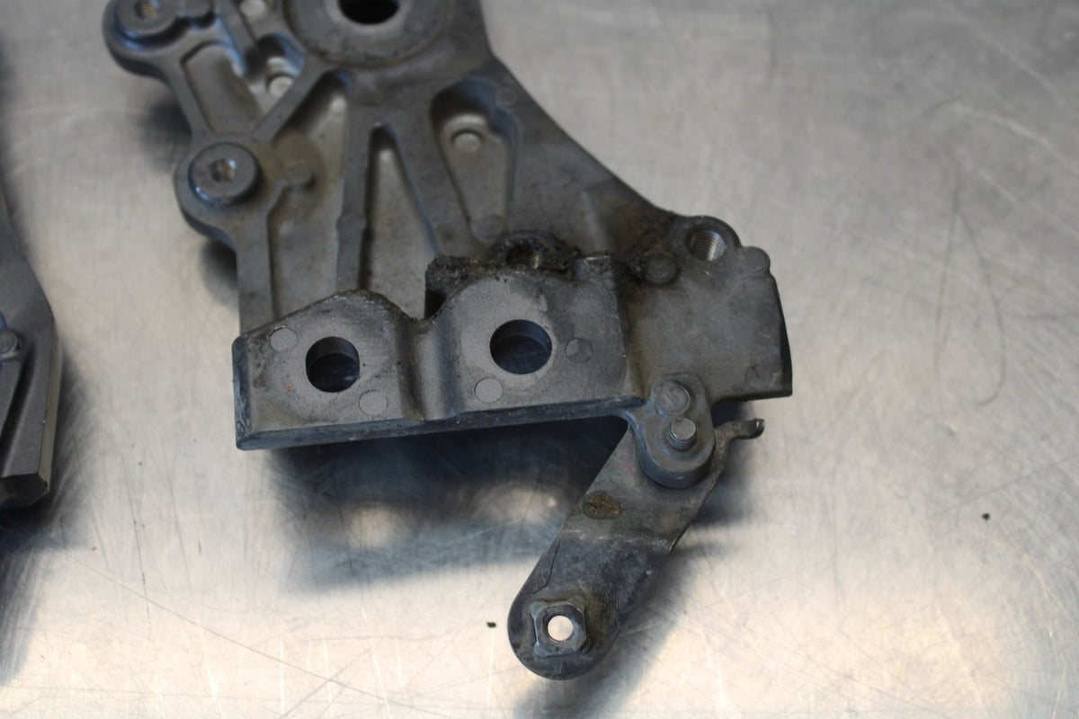 22-25 YAMAHA YZF R7 LEFT RIGHT REARSET REAR SET BRACKETS MOUNTS BB176
