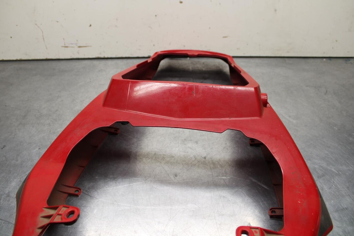 2004 Yamaha YZF R6 REAR BACK TAIL FAIRING COWL SHROUD 5SL-Y2171-80-P4 BB622
