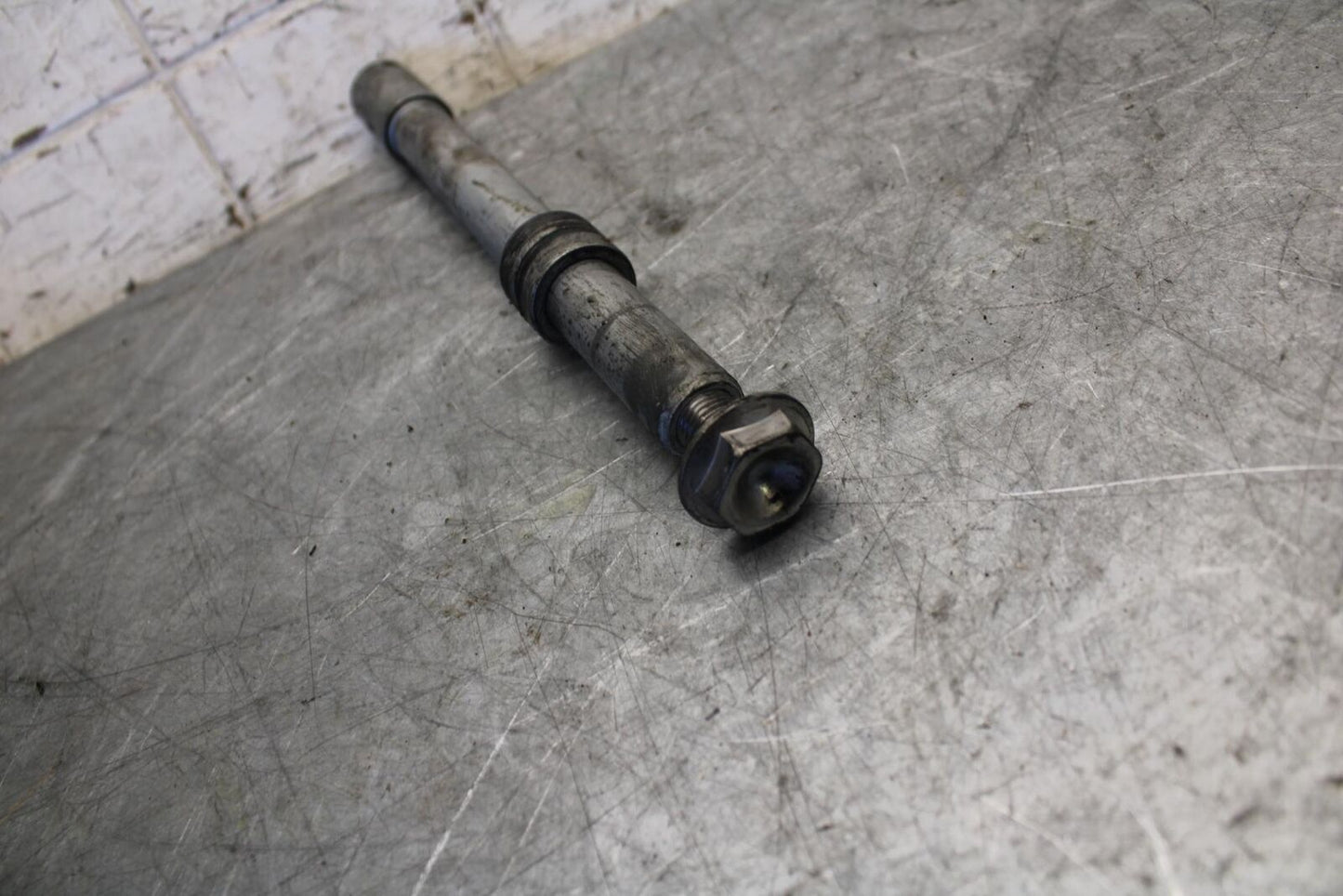 2007 Honda CBR600RR FRONT WHEEL RIM AXLE PIVOT BOLT 44301-MFJ-D00 BB536