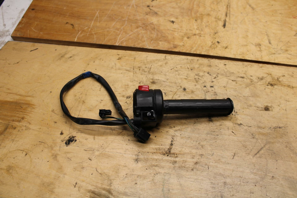 07-12 SUZUKI BANDIT 650S RIGHT CLIP ON HANDLE KILL OFF START SWITCH SWITCHES BB3