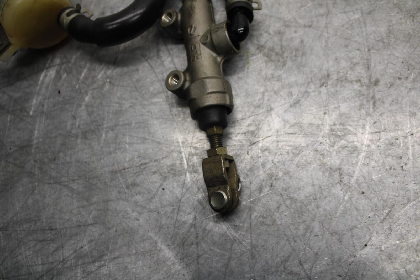 2002 Kawasaki Ninja ZX12R REAR BACK BRAKE MASTER CYLINDER W RESERVOIR BB48