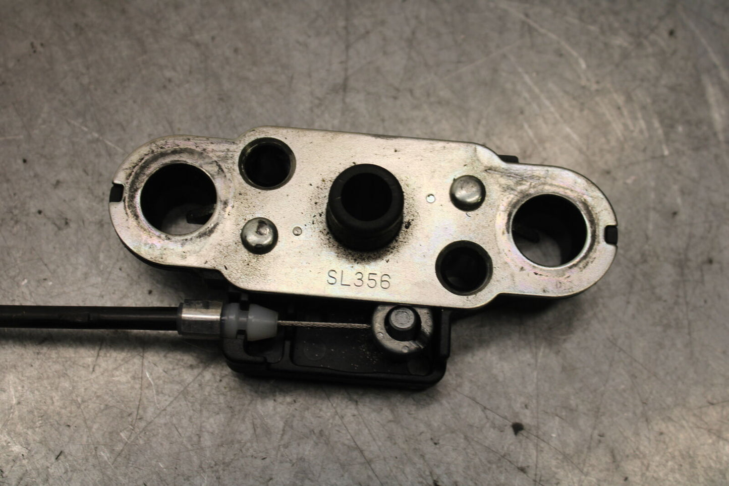 13-18 KAWASAKI NINJA ZX6R REAR PASSENGER SEAT LATCH LOCK 27016-0035 BB666