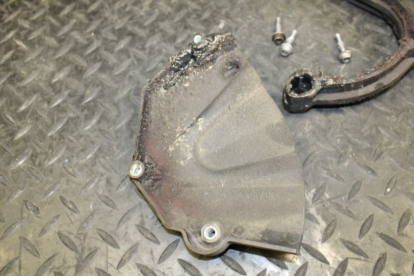 08-09 YAMAHA YZF R6S ENGINE SPROCKET COVER BB178